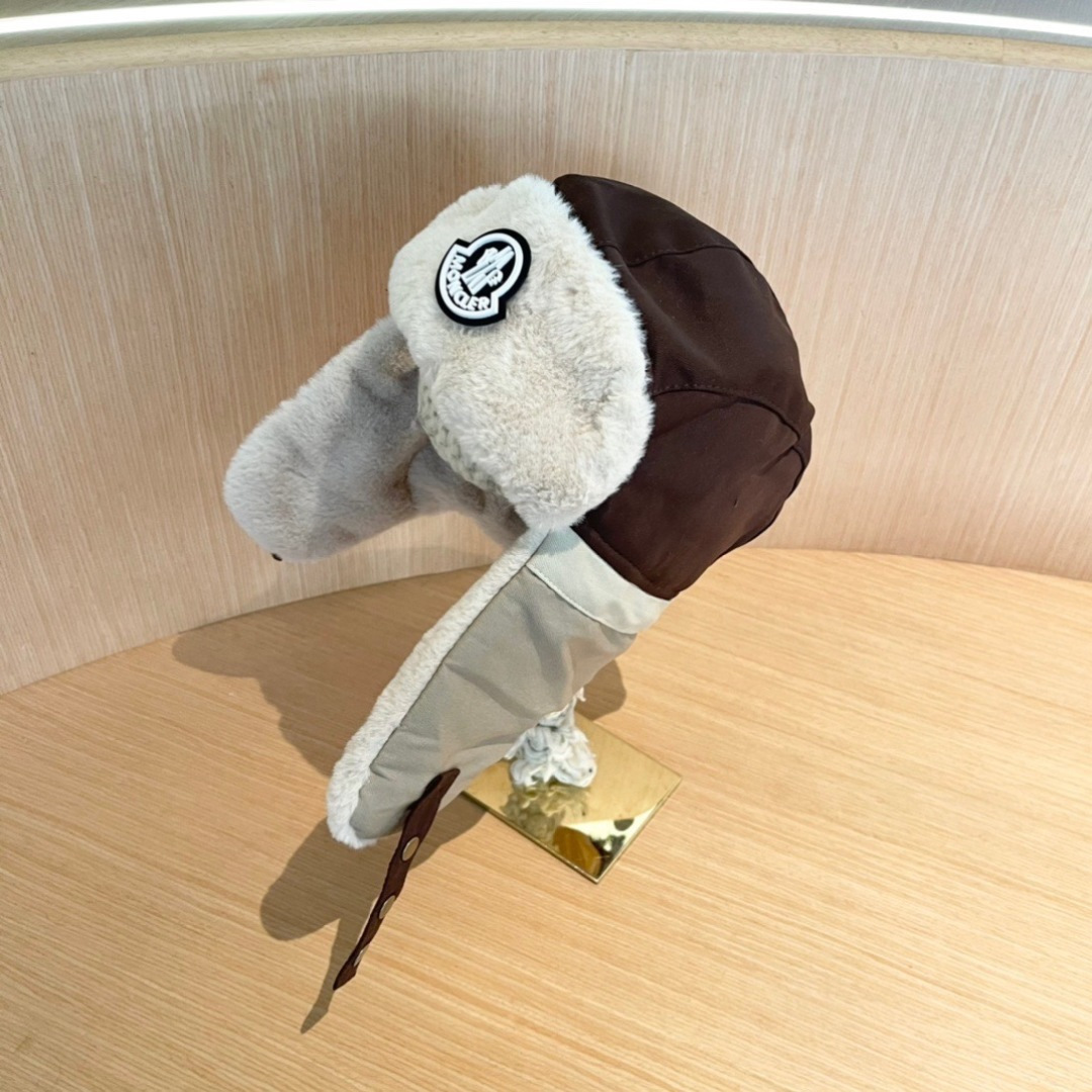 moncler蒙口新款冬保暖毛绒雷锋帽，加厚女防风寒护耳帽子滑雪东北加厚骑行帽