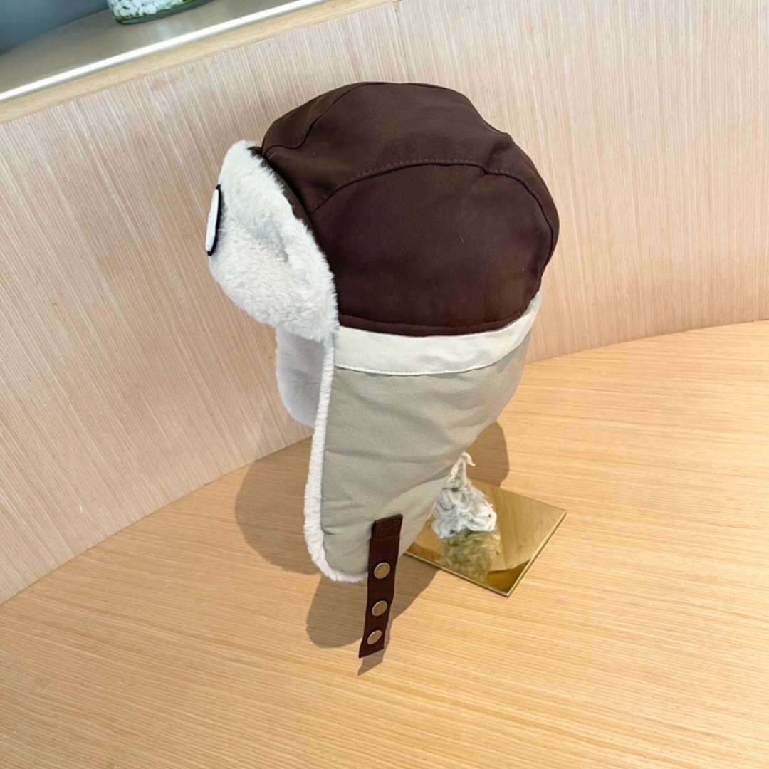 moncler蒙口新款冬保暖毛绒雷锋帽，加厚女防风寒护耳帽子滑雪东北加厚骑行帽