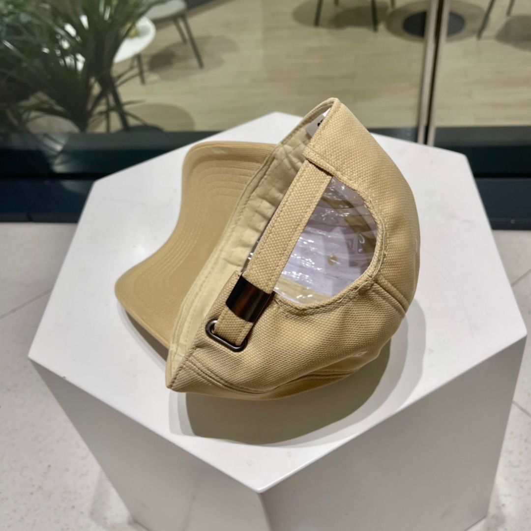 
 🧢赛琳Celine 春夏新款棒球帽，鸭舌帽，原单品质，