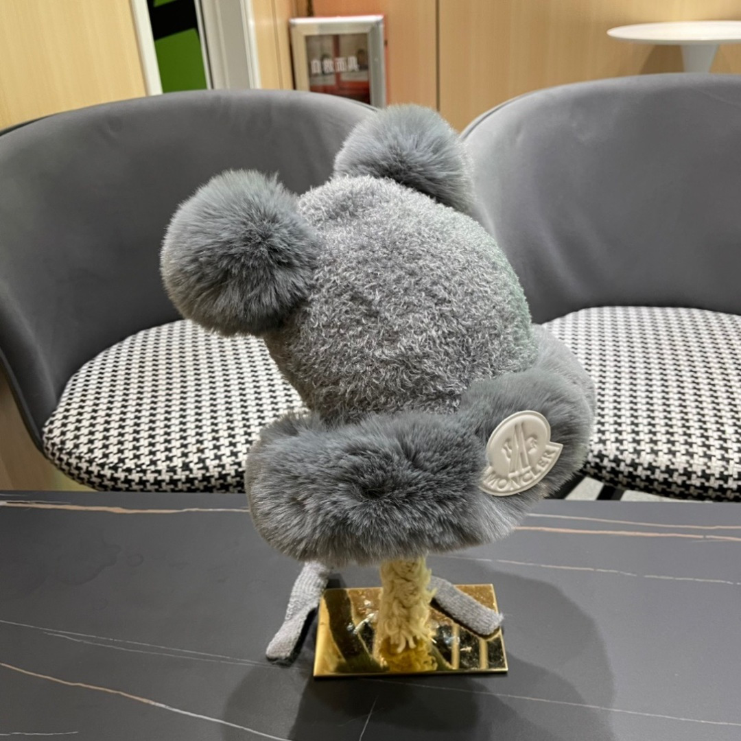 【MONCLER蒙口】可爱小熊护耳毛绒帽子女冬季韩版保暖加厚骑车防风防寒雷锋帽