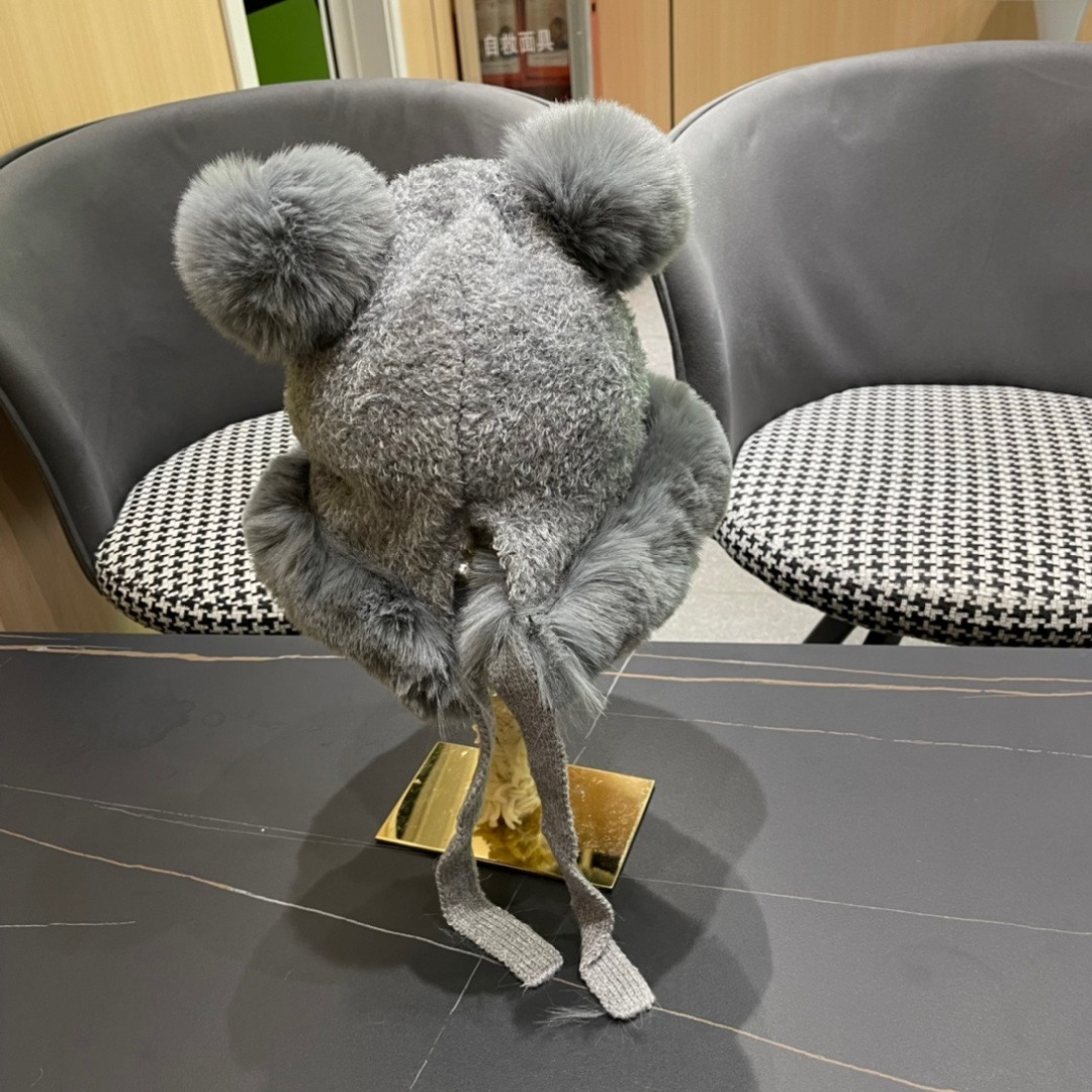 【MONCLER蒙口】可爱小熊护耳毛绒帽子女冬季韩版保暖加厚骑车防风防寒雷锋帽