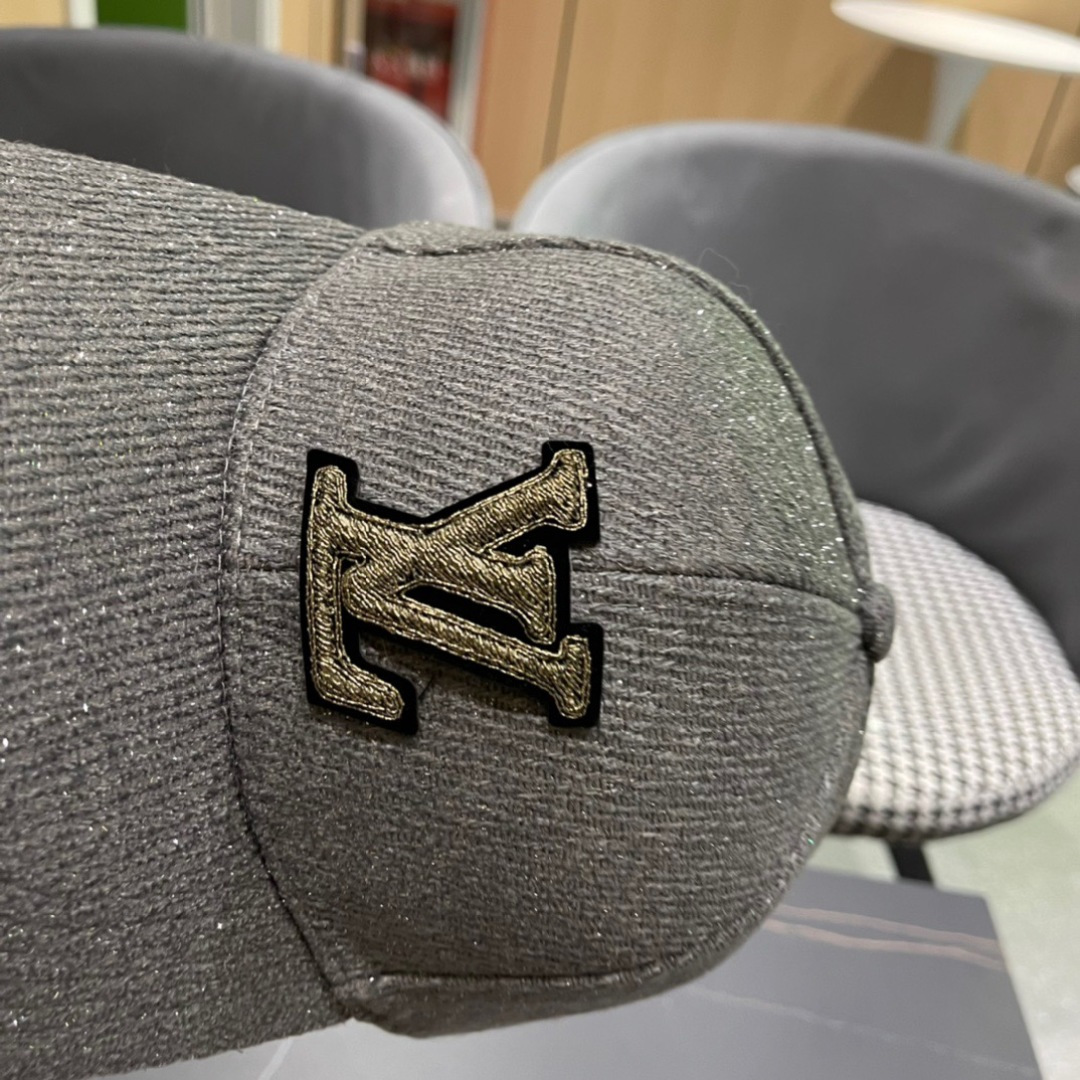 🧢LouisVuitton路易威登 👒😍秋冬款超百搭遮阳防晒帽，气质名媛风格，超文艺，帽型赞