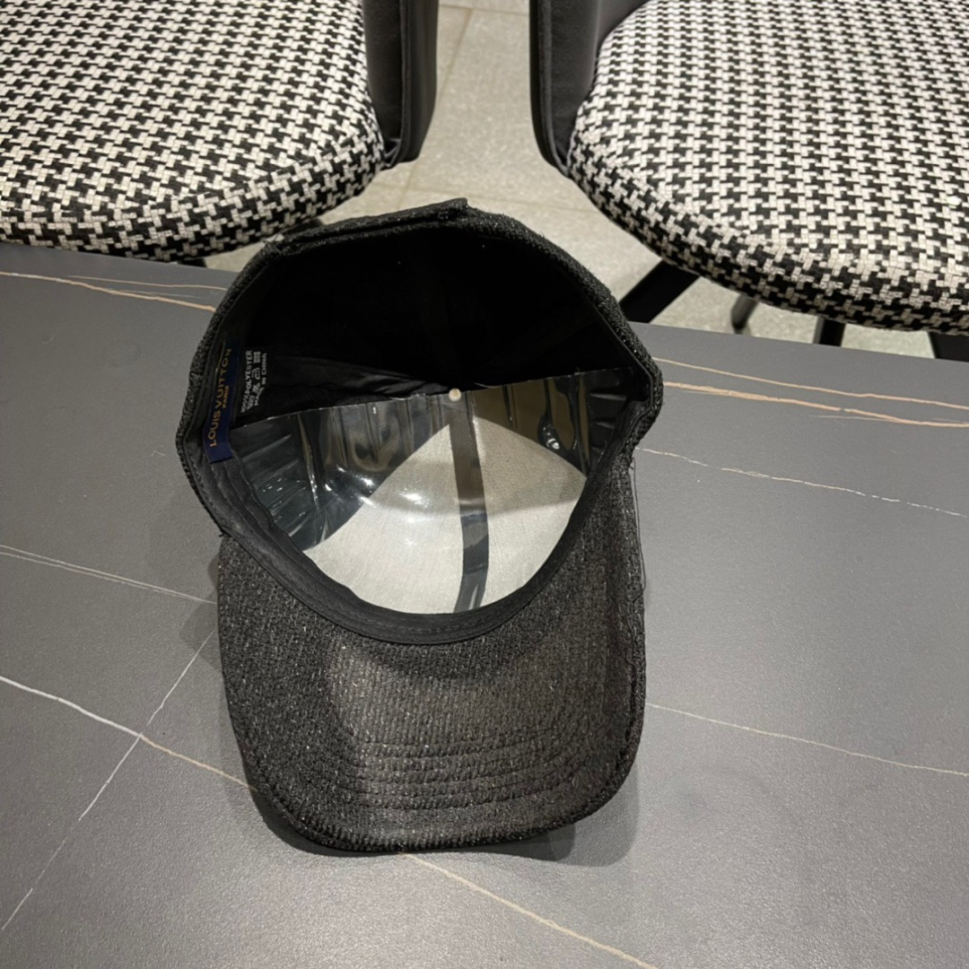 🧢LouisVuitton路易威登 👒😍秋冬款超百搭遮阳防晒帽，气质名媛风格，超文艺，帽型赞