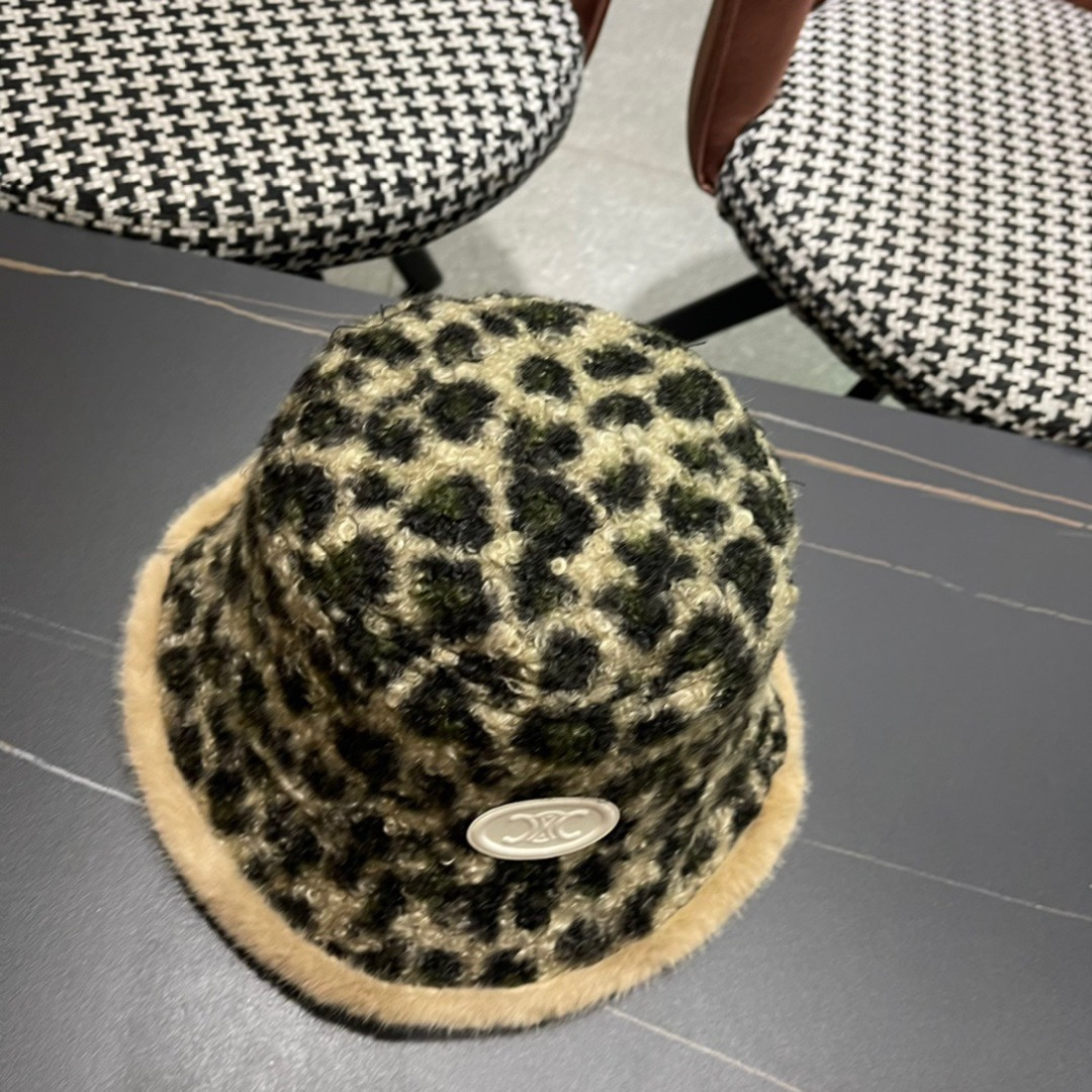  赛琳CELINE新款豹纹毛绒渔夫帽，最好品质的，休闲大方，简约时尚，大家自己对比哦