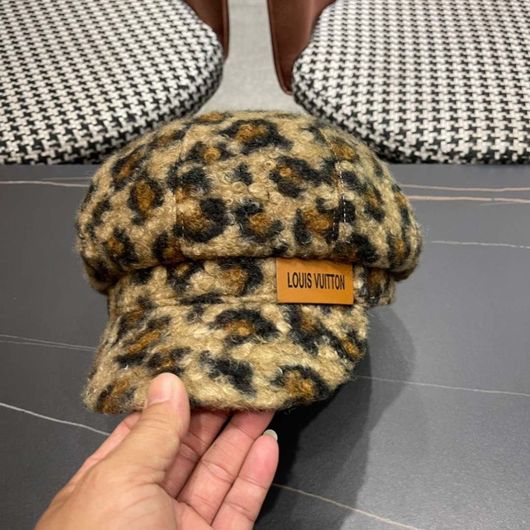  路易威登棒球帽 LouisVuitton😍秋冬季新款豹纹毛绒贝雷帽，重工打造♥️高端大气，百搭款🤗男女