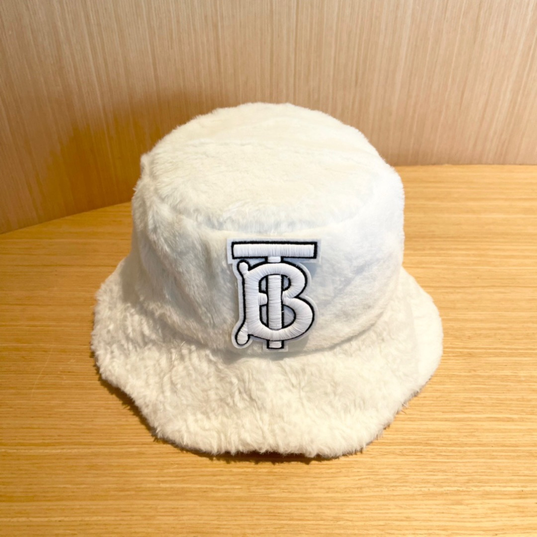 NO:220005,Burberry Burberry new plush fisherman hat, autumn and winter warm cold hat hat fisherman hat baseball hat knit hat, hat, burberry, burberry, espadrilles, hats19860909Burberry巴宝莉新款毛绒渔夫帽,秋冬保暖冷帽帽子渔夫帽棒球帽针织帽,帽子,burberry,burberry,espadrilles,hats,hat