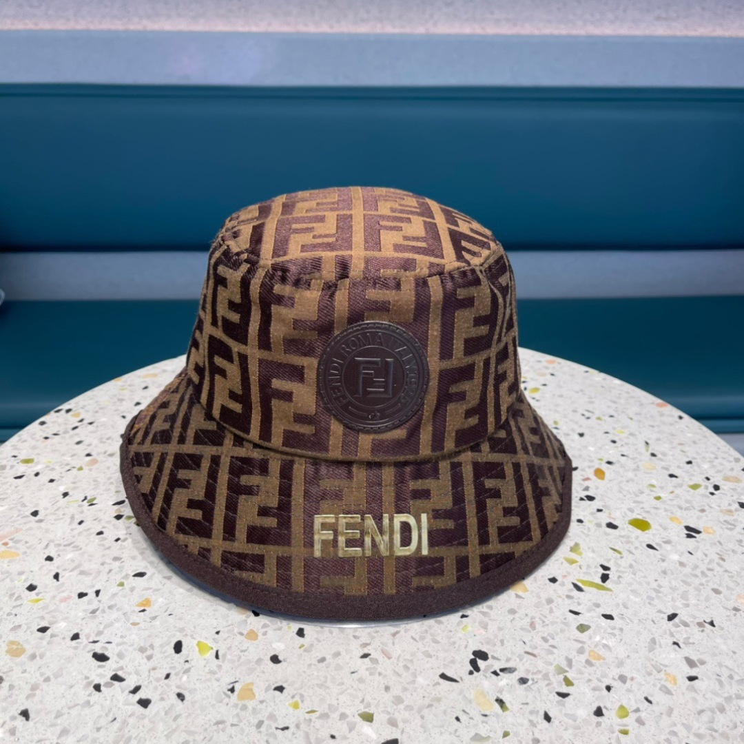NO:220029,Fendi Popular FF Jacquard Fisherman Hat Men and Women Similar. Recommended by millions of celebrities. Buy a huge game, pixie style. Material: cotton. Head circumference: 57cm hat. Fisherman's hat. Baseball hat. Knitted hat. Hats. Fendi, fendi, espadrilles, hats.19860909Fendi芬迪 爆款 FF提花渔夫帽 男女 同款.百万红人推荐 入手 巨万搭 痞雅 风 材质:棉 头围:57cm帽子渔夫帽棒球帽针织帽,帽子,fendi,fendi,espadrilles,hats,hat