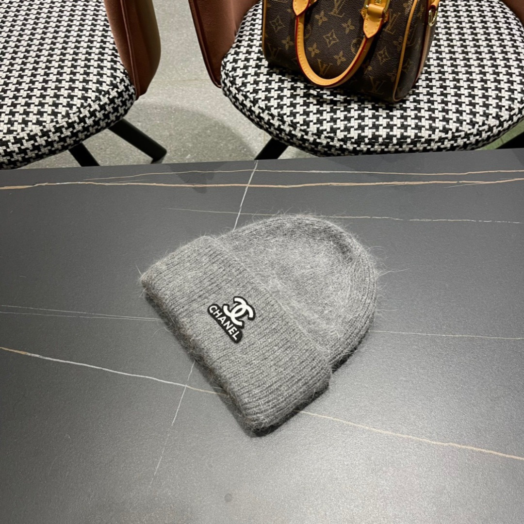  Chanel官网品质香奈儿23K秋冬网红时尚博主推荐款毛线帽，小红书爆款，手感超柔软舒适的针织线帽，弹
