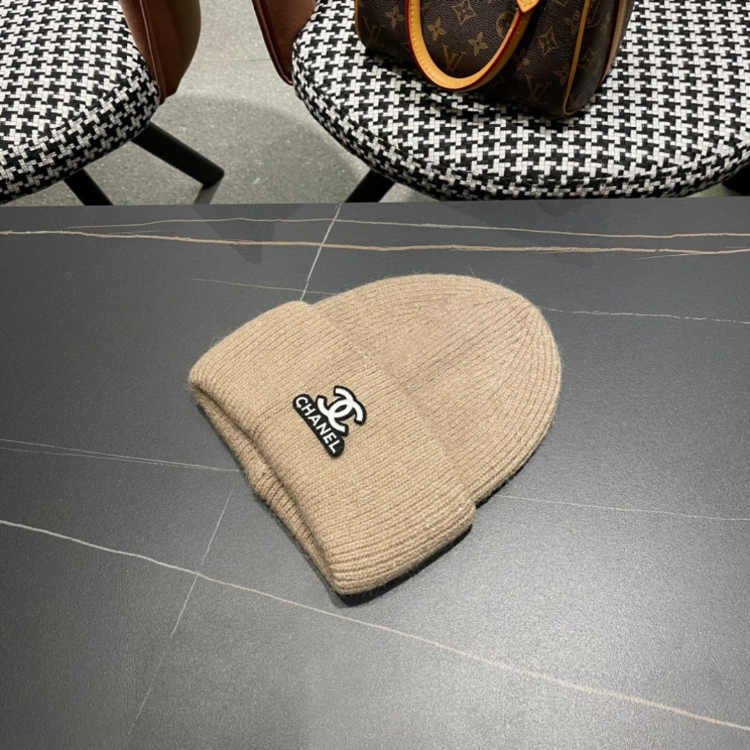  Chanel官网品质香奈儿23K秋冬网红时尚博主推荐款毛线帽，小红书爆款，手感超柔软舒适的针织线帽，弹