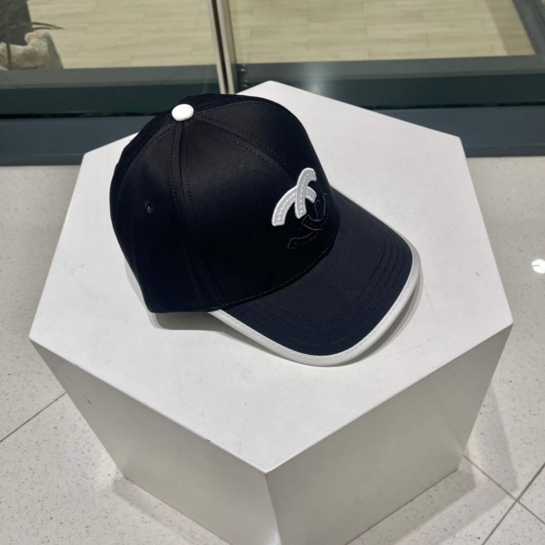  🧢香奈儿CHANEL🧢高版本质量超好棒球帽，
简约大气，百搭款！