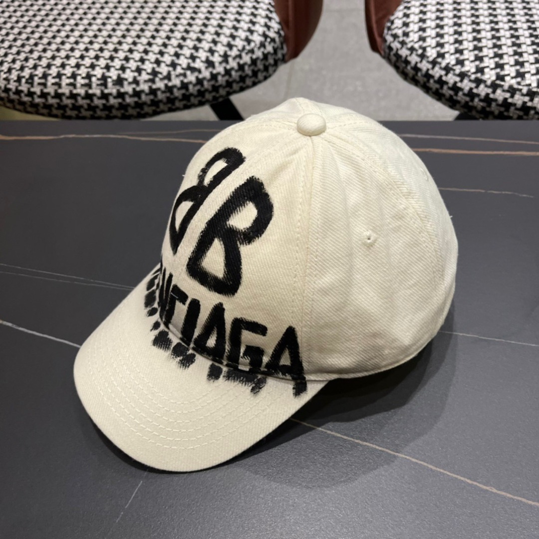 新款BALENCIAGA/巴黎世家鸭舌帽画画字母棒球帽，雅痞街头风，时尚男女妥妥驾驭！