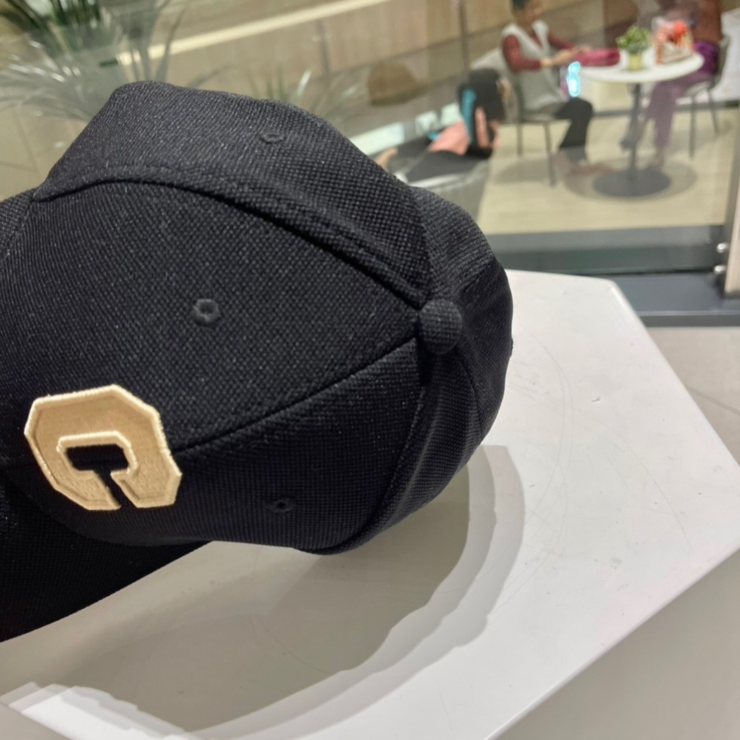 【CELINE赛琳】2023春夏款棒球帽🧢，出街必备超好搭配，赶紧入手！