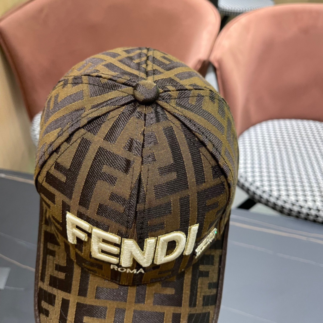  FENDI芬迪，2024新品棒球帽 代购版本！时尚潮流，高端做工！非一般的品质，细节看实拍哦