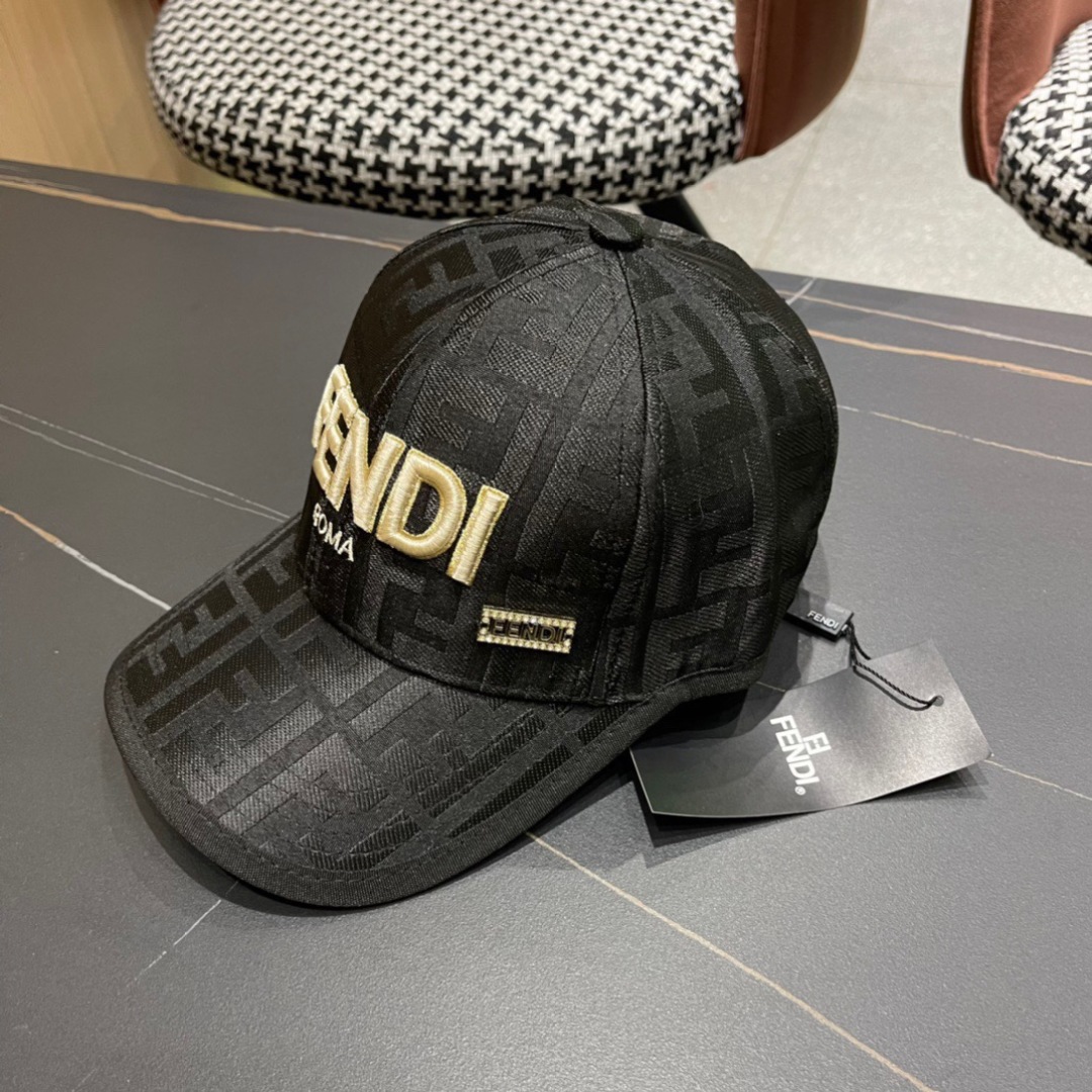  FENDI芬迪，2024新品棒球帽 代购版本！时尚潮流，高端做工！非一般的品质，细节看实拍哦