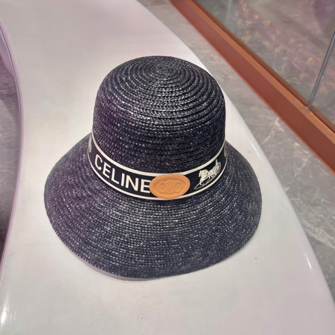  赛琳 CELINE 官方款麦秆草帽，高密度制作，一顶超级有品位的草帽了~出街首选！帽型超美腻颜色妥妥，