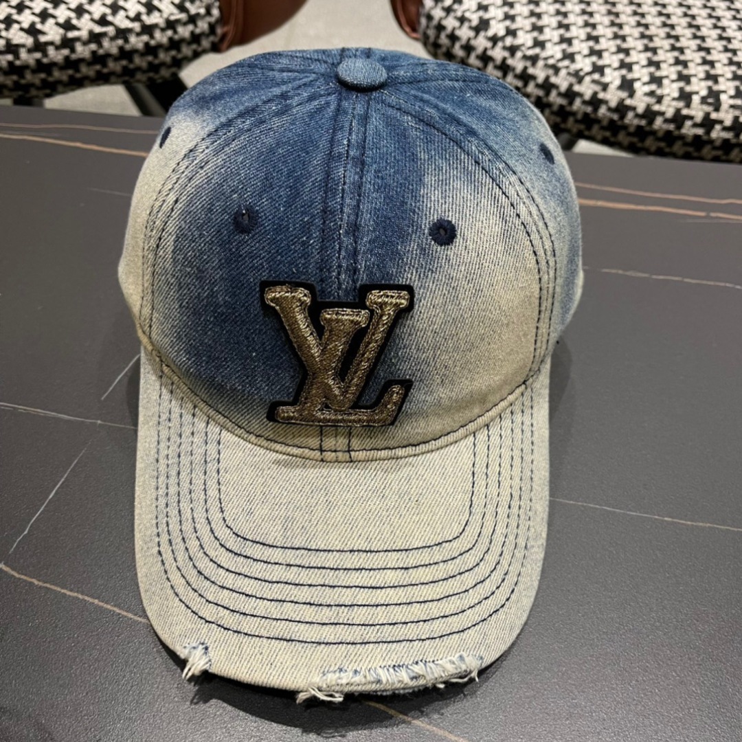 路易威登LouisVuitton2024新款牛仔棒球帽🧢  
LV棒球帽，简约大气，男女通用