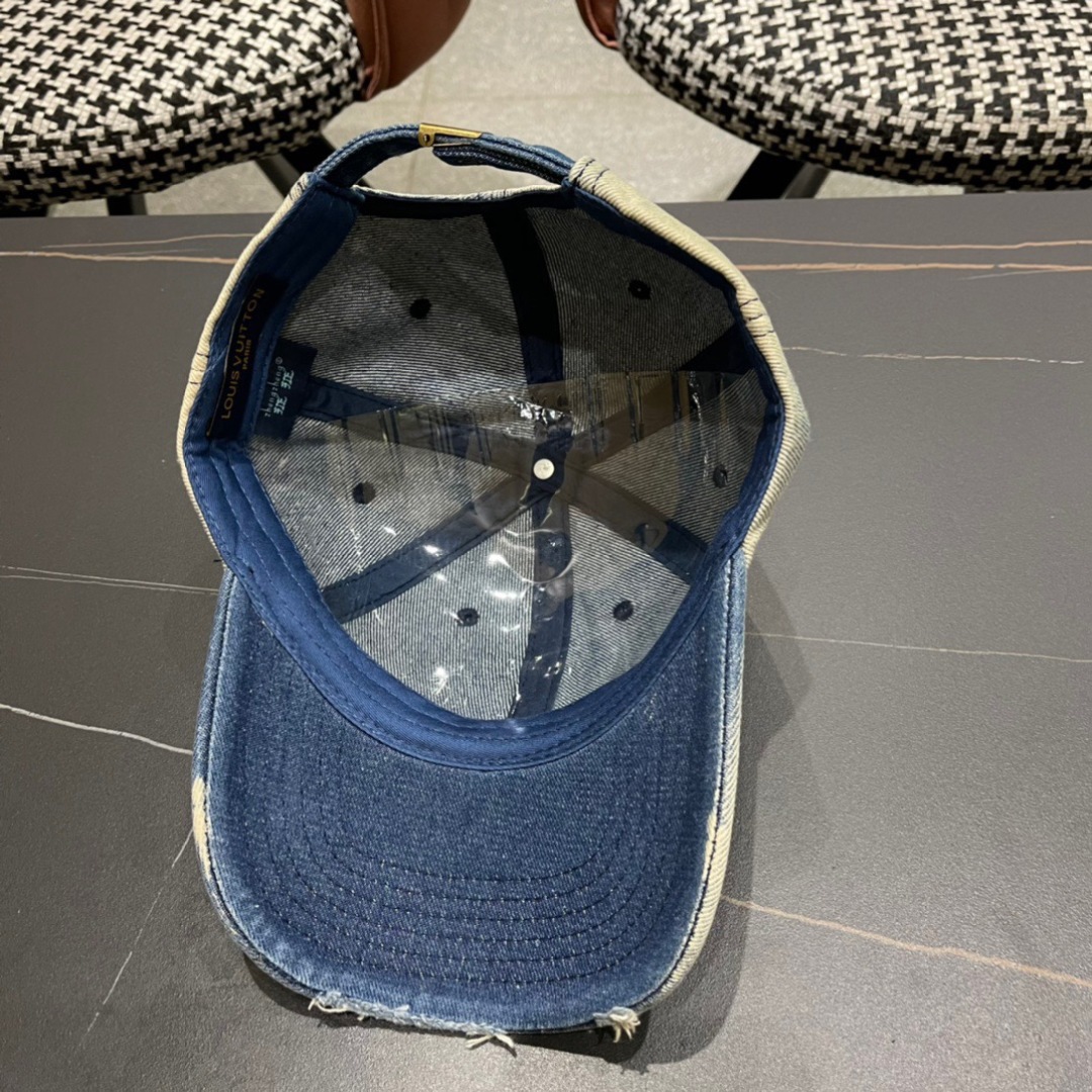 路易威登LouisVuitton2024新款牛仔棒球帽🧢  
LV棒球帽，简约大气，男女通用