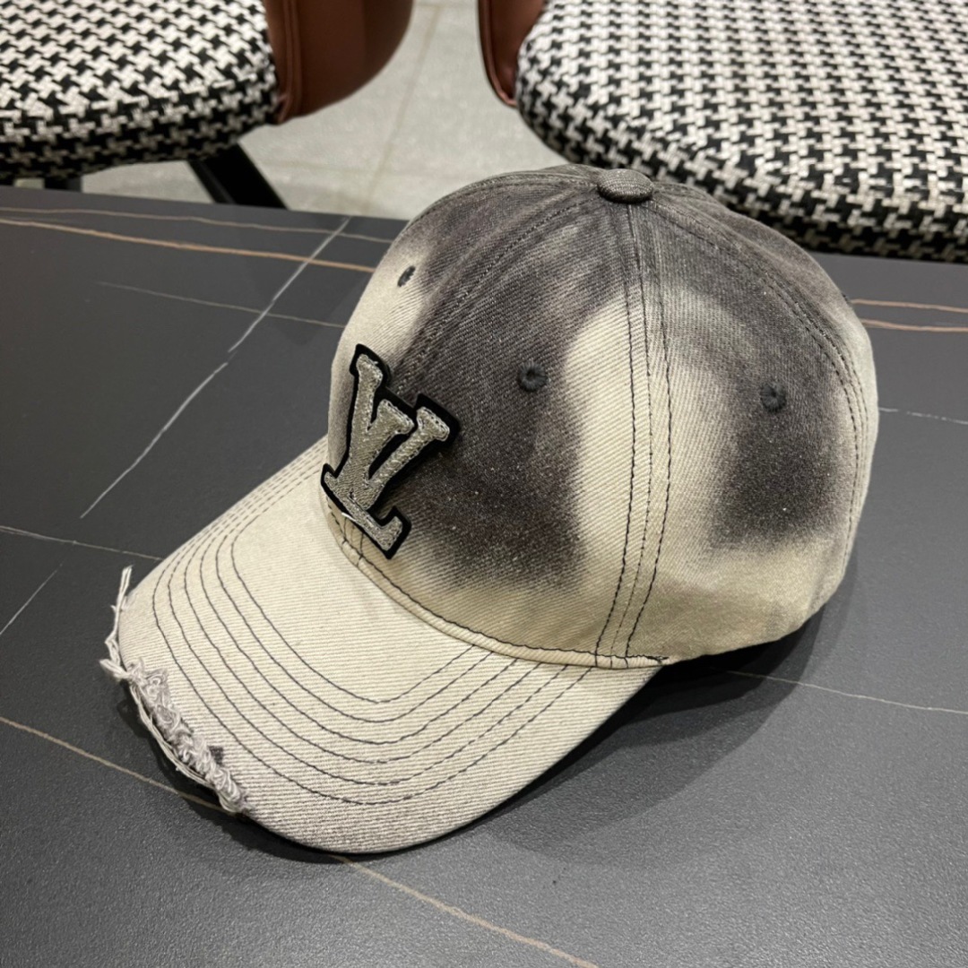 路易威登LouisVuitton2024新款牛仔棒球帽🧢  
LV棒球帽，简约大气，男女通用