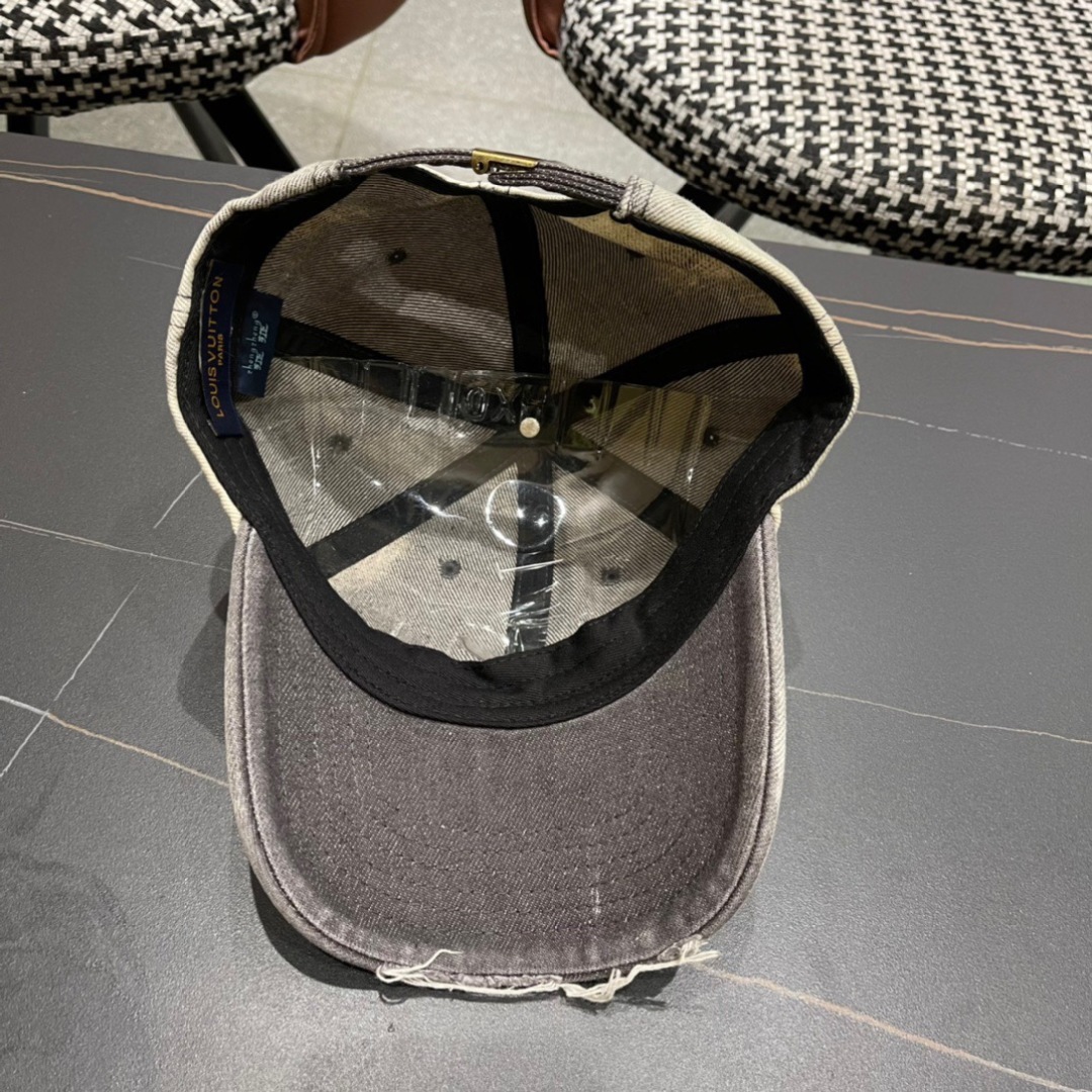 路易威登LouisVuitton2024新款牛仔棒球帽🧢  
LV棒球帽，简约大气，男女通用