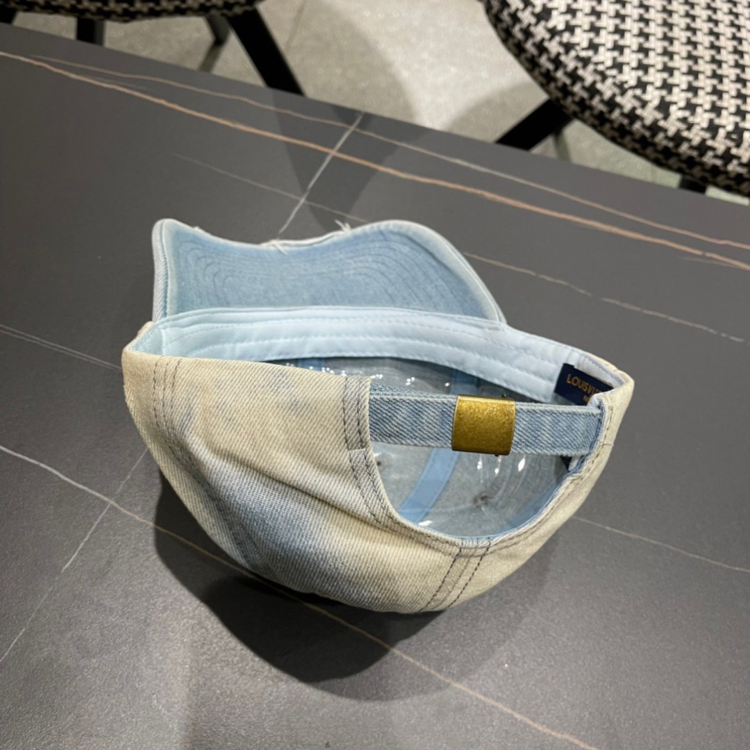 路易威登LouisVuitton2024新款牛仔棒球帽🧢  
LV棒球帽，简约大气，男女通用