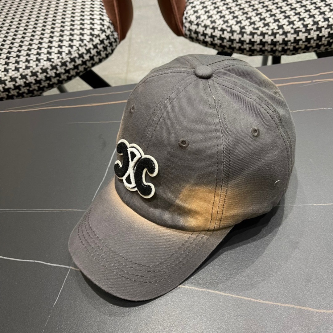 【普拉达】春夏款大牌棒球帽，新款出货，大牌款超好搭配，赶紧入手