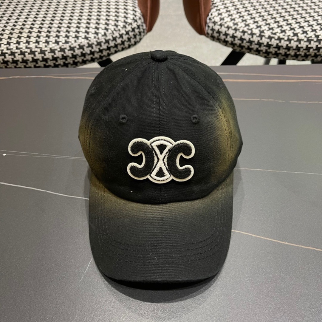 【普拉达】春夏款大牌棒球帽，新款出货，大牌款超好搭配，赶紧入手