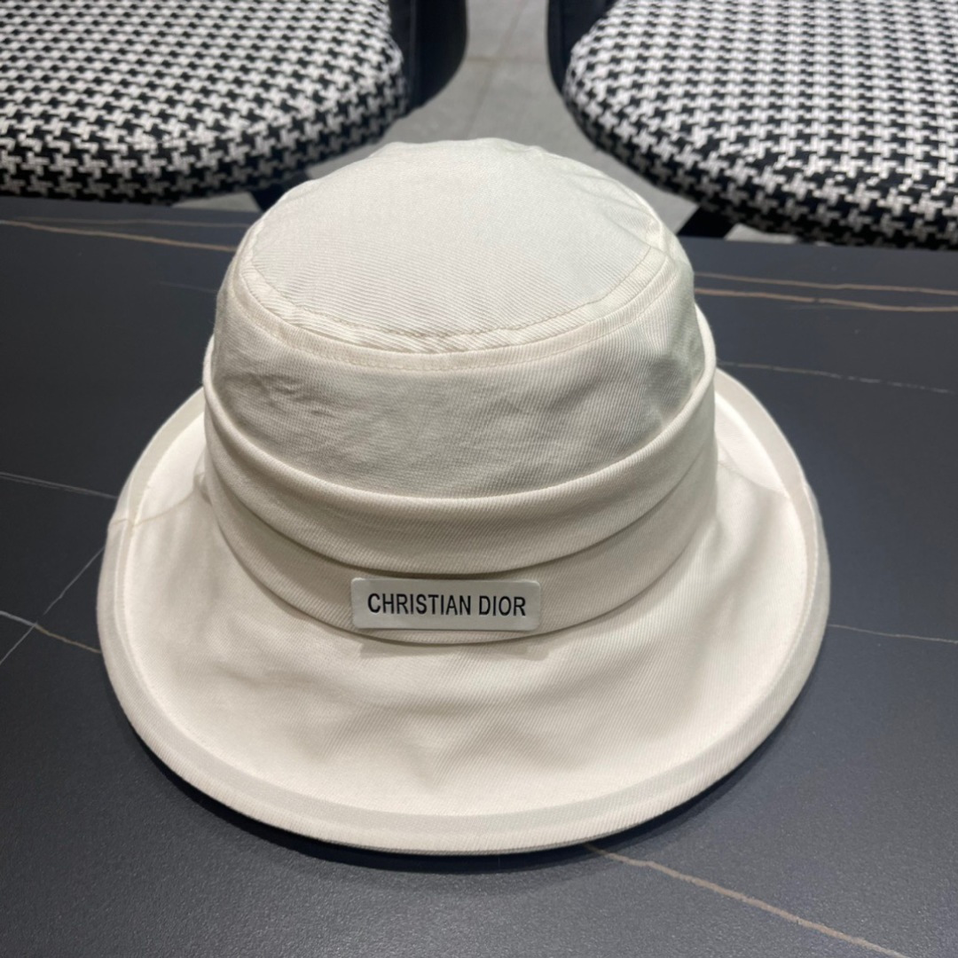 NO:360590,Dior official website latest spring fisherman hat, super high sun protection index, especially small face, stylish and not soft, can be folded at will, convenient to carry hat, straw hat, fisherman hat, baseball hat, hat, dior, dior, espadrilles, hats迪奥Dior官网最新春款渔夫帽,防晒指数超高,特别显脸小,有型不软塌,可随意折叠,携带方便帽子草帽渔夫帽棒球帽,帽子,dior,dior,espadrilles,hats,hat