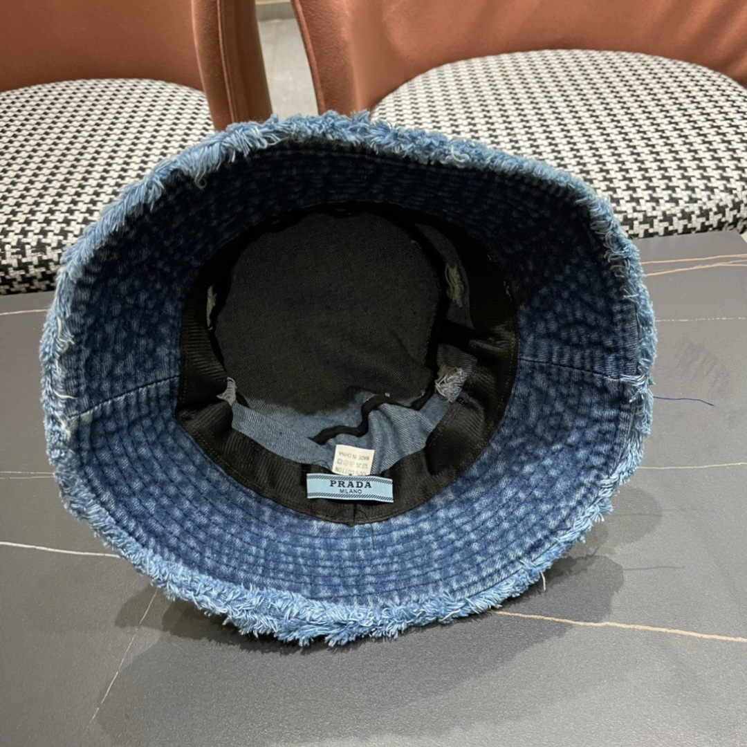 。PRADA 普拉达 2024牛仔破洞渔夫帽 时尚潮流，高端做工！细节看实拍哦