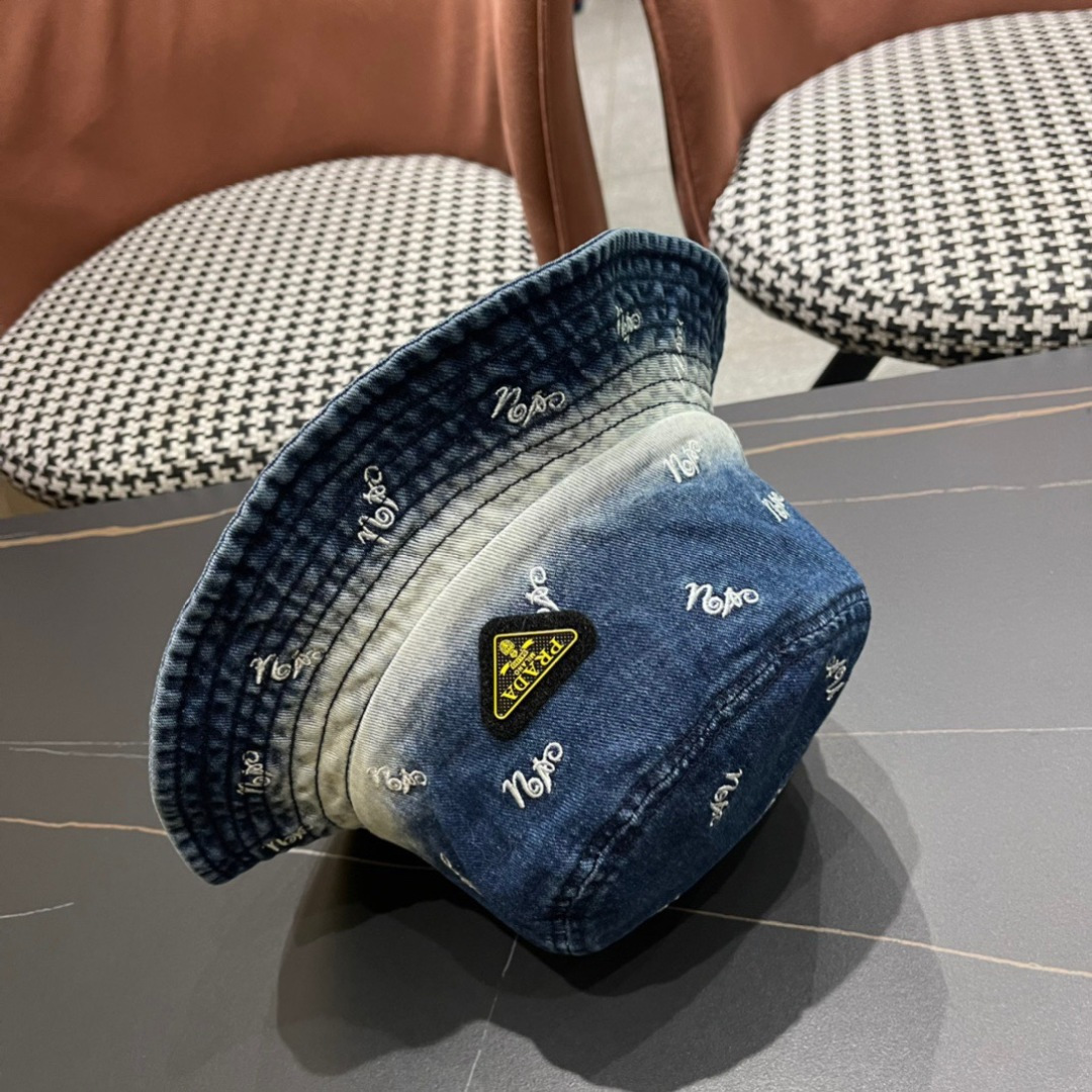 普拉达PRADA 2024新款夏天沙滩牛仔渔夫帽出街必备