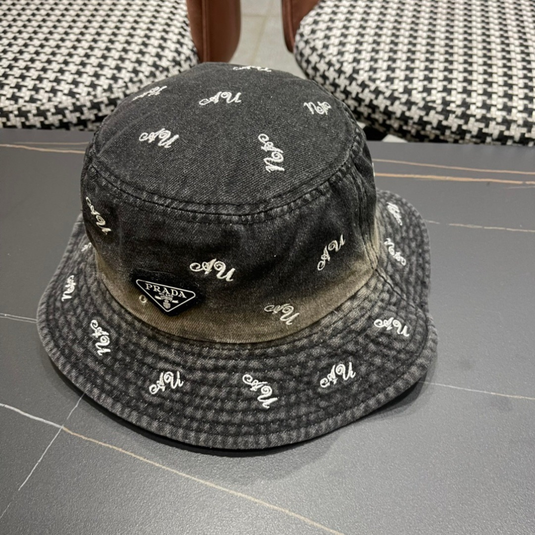 普拉达PRADA 2024新款夏天沙滩牛仔渔夫帽出街必备