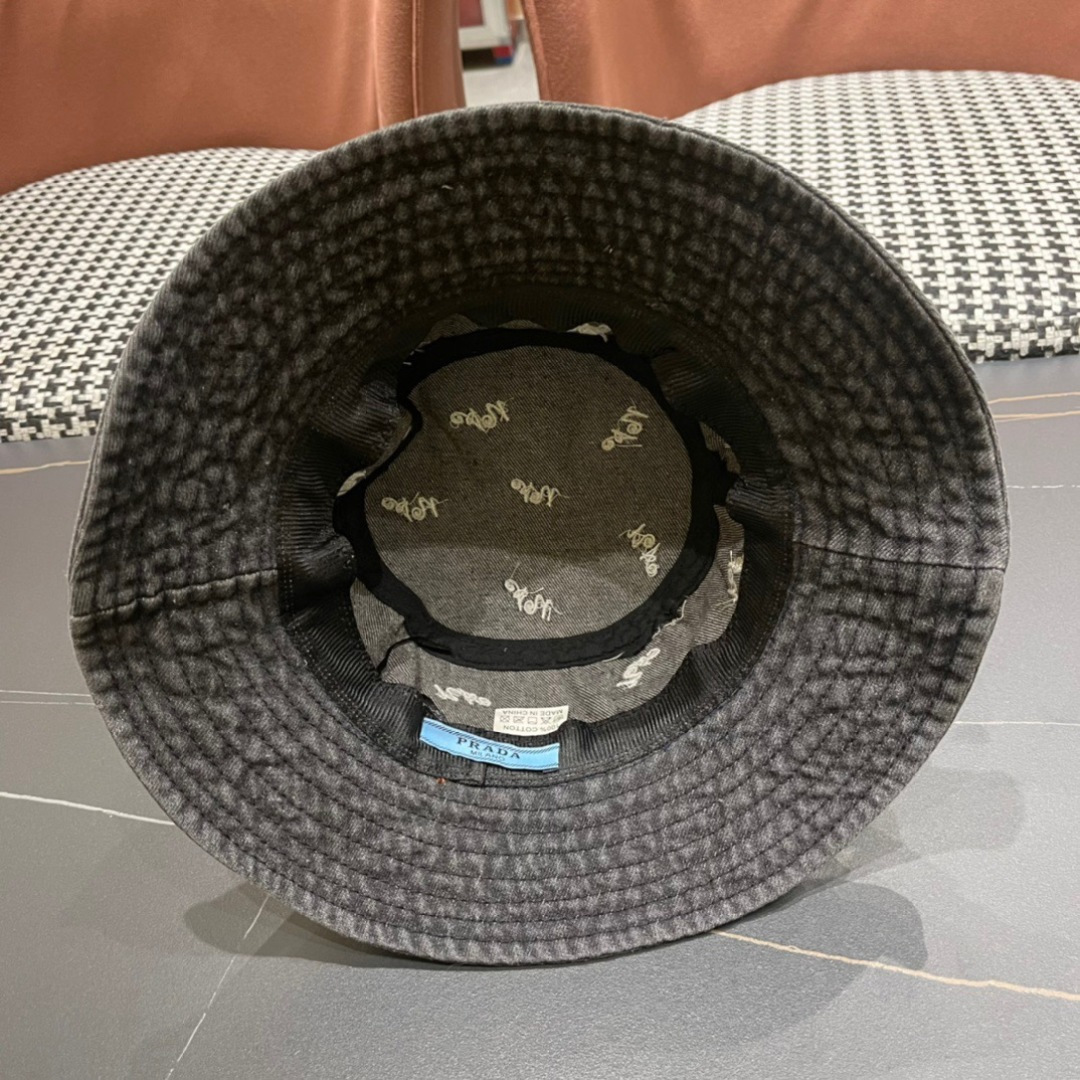 普拉达PRADA 2024新款夏天沙滩牛仔渔夫帽出街必备