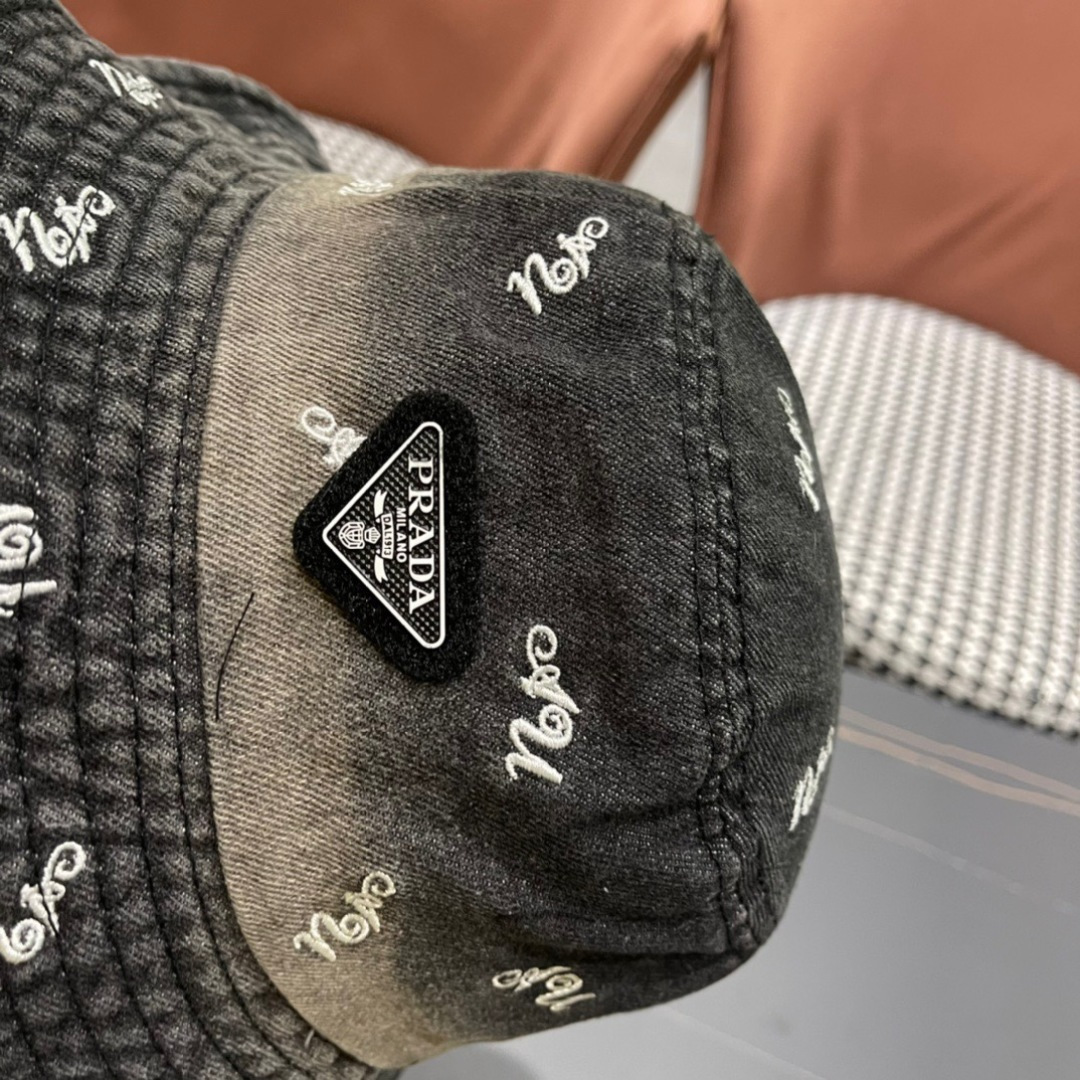 普拉达PRADA 2024新款夏天沙滩牛仔渔夫帽出街必备