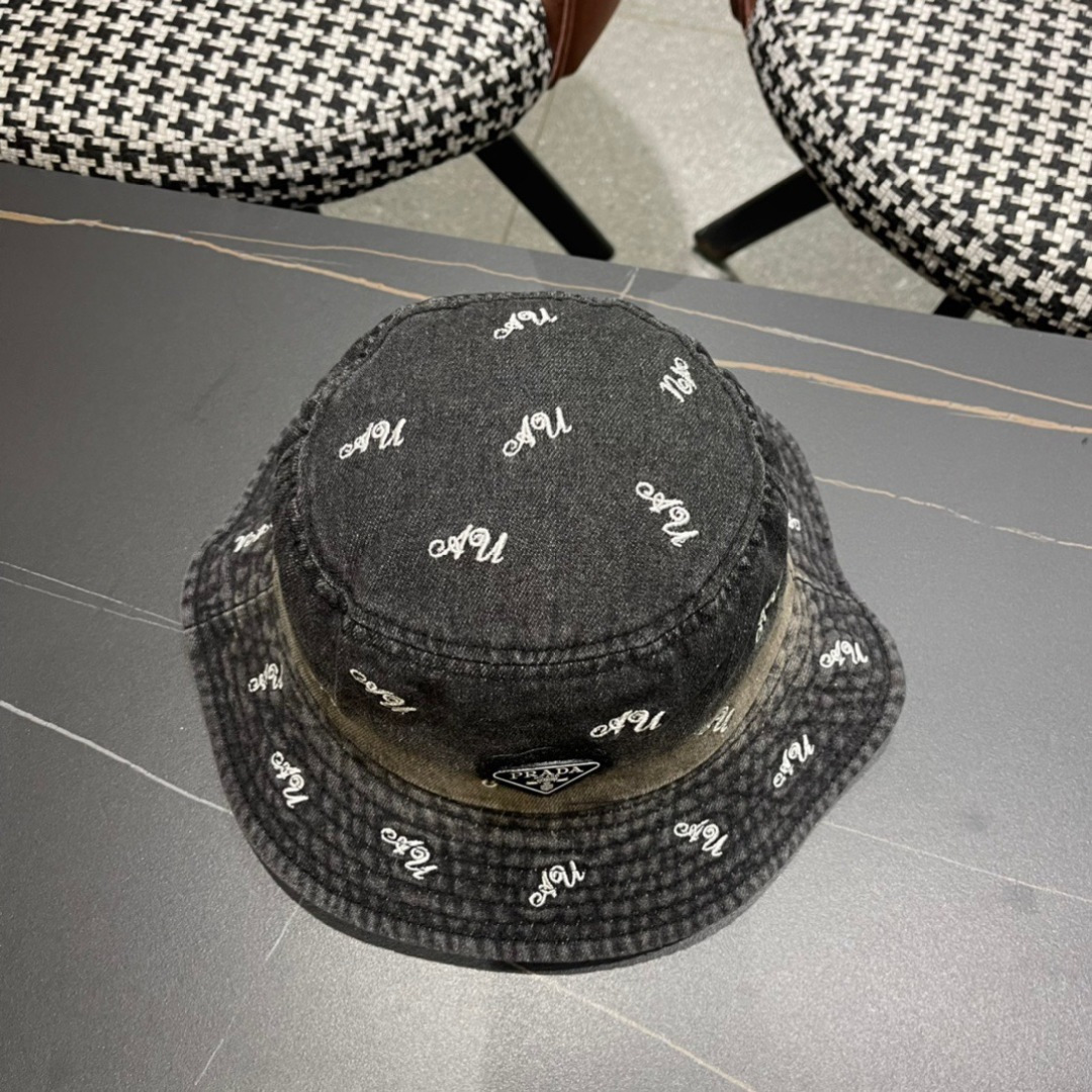普拉达PRADA 2024新款夏天沙滩牛仔渔夫帽出街必备