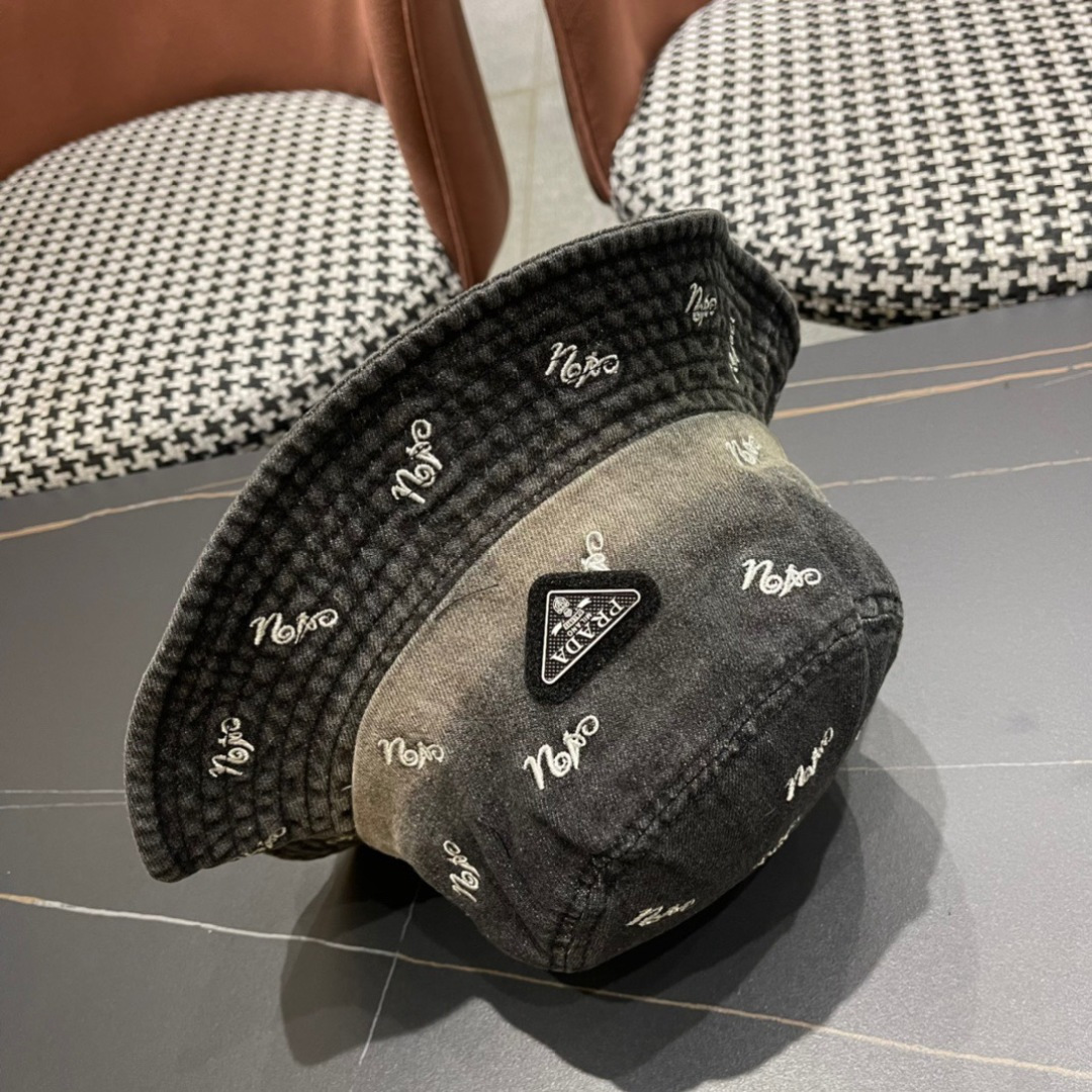 普拉达PRADA 2024新款夏天沙滩牛仔渔夫帽出街必备