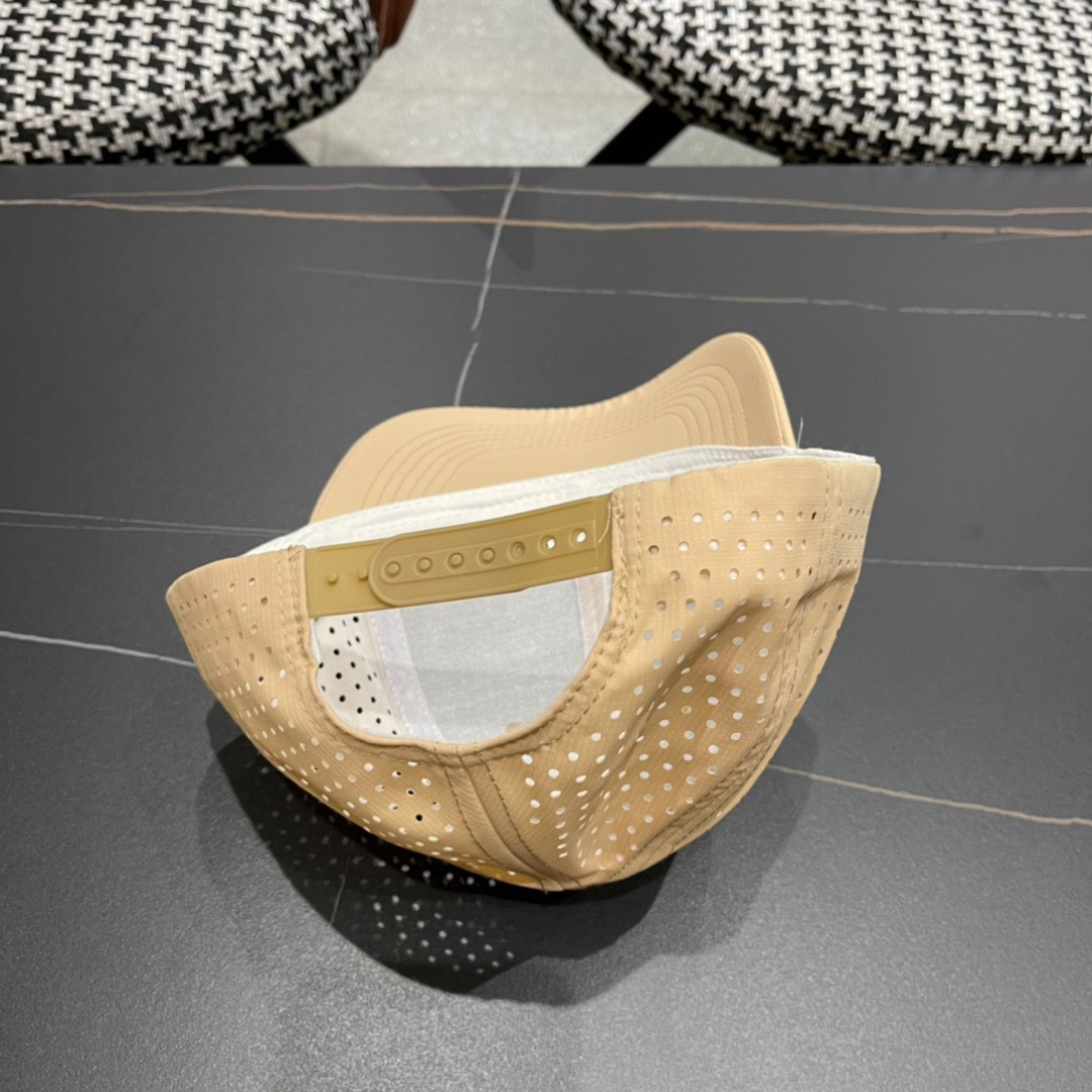  香奈儿CHANEL 新品透气棒球帽，小香经典简约，时尚休闲设计