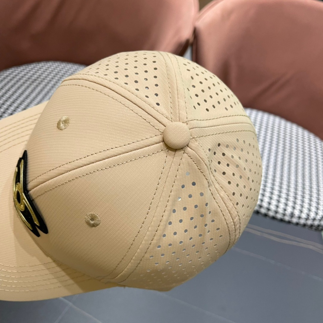  香奈儿CHANEL 新品透气棒球帽，小香经典简约，时尚休闲设计