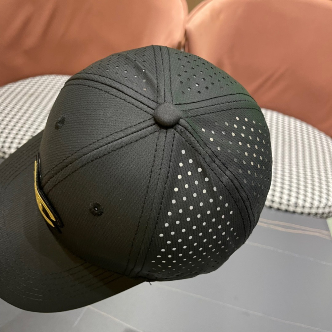  香奈儿CHANEL 新品透气棒球帽，小香经典简约，时尚休闲设计