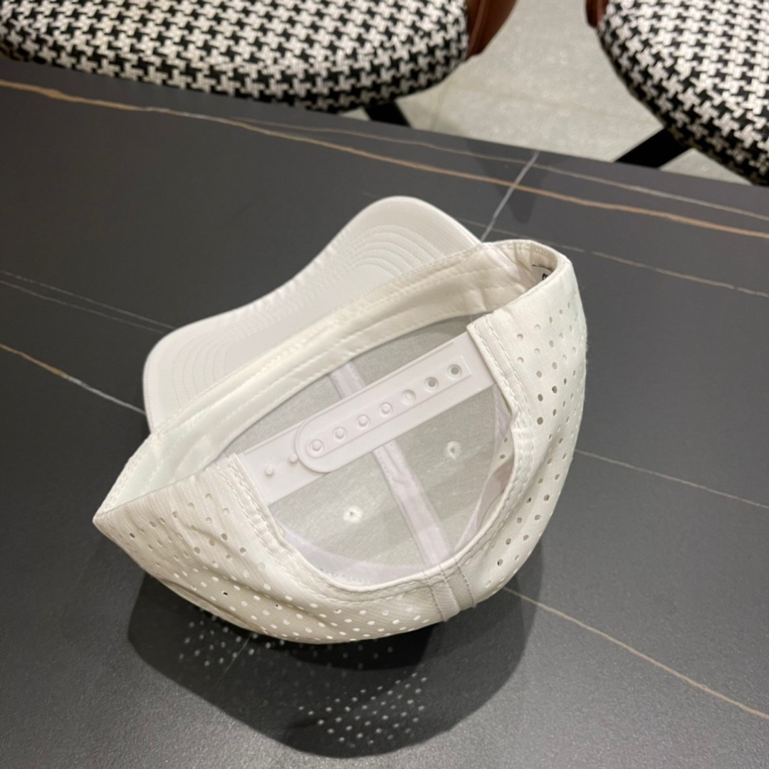  香奈儿CHANEL 新品透气棒球帽，小香经典简约，时尚休闲设计