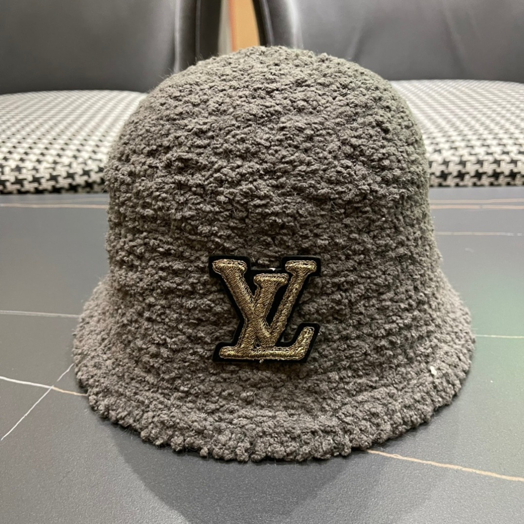 NO:364848,Louis Vuitton fisherman hat women autumn and winter thick plush warm ear protection hat face small hat fisherman hat baseball hat knit hat, hat, louis vuitton, espadrilles,hats路易威登渔夫帽子女秋冬加厚毛绒保暖护耳帽显脸小帽子渔夫帽棒球帽针织帽,帽子,louis vuitton,espadrilles,hats,hat