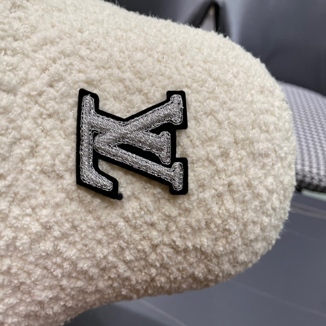  路易威登qq。渔夫帽子女秋冬加厚毛绒保暖护耳帽显脸小