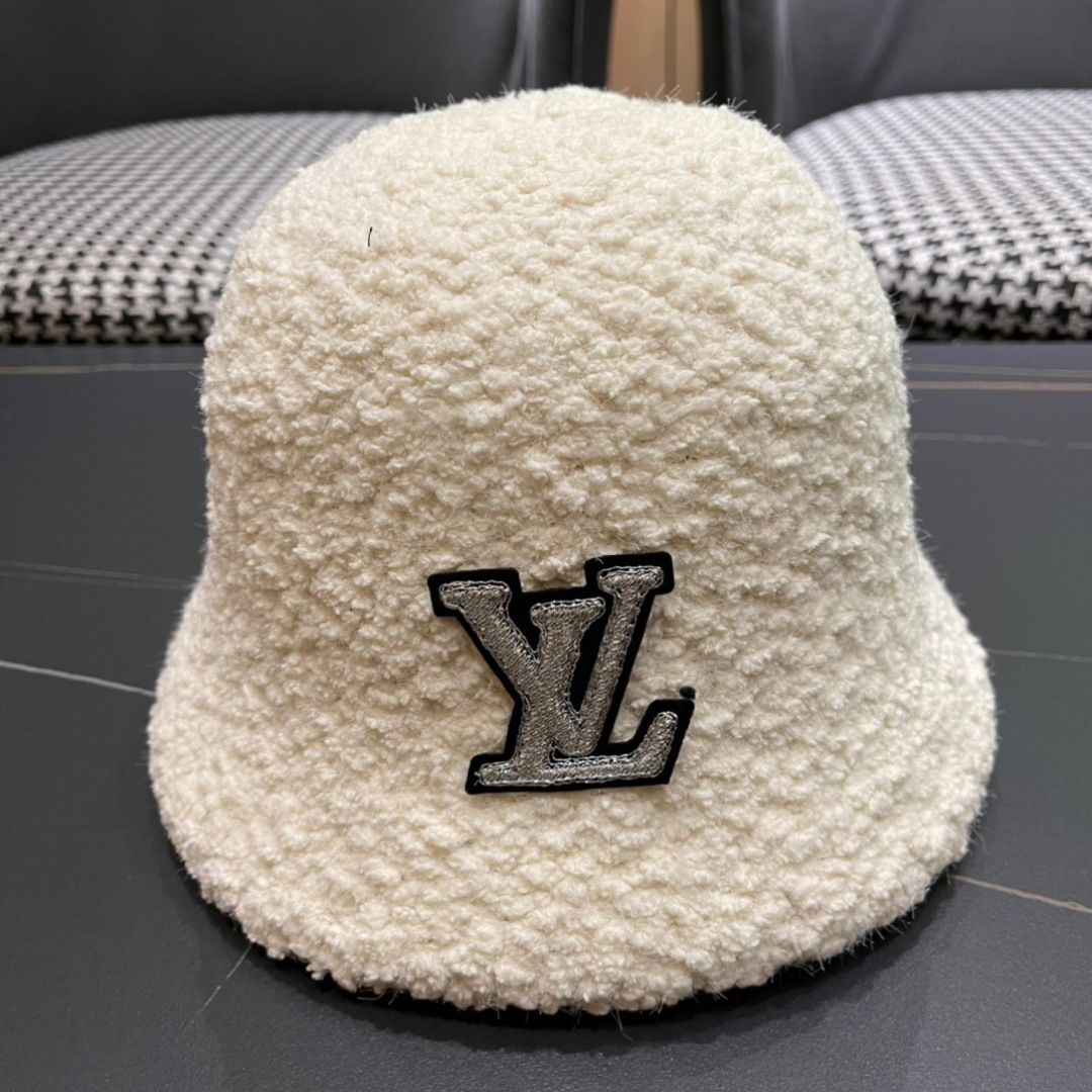 NO:364855,Louis Vuitton QQ. Fisherman hat women autumn and winter thick plush warm ear protection hat showing face small hat fisherman hat baseball hat knit hat, hat, louis vuitton, espadrilles, hats路易威登qq.渔夫帽子女秋冬加厚毛绒保暖护耳帽显脸小帽子渔夫帽棒球帽针织帽,帽子,louis vuitton,espadrilles,hats,hat