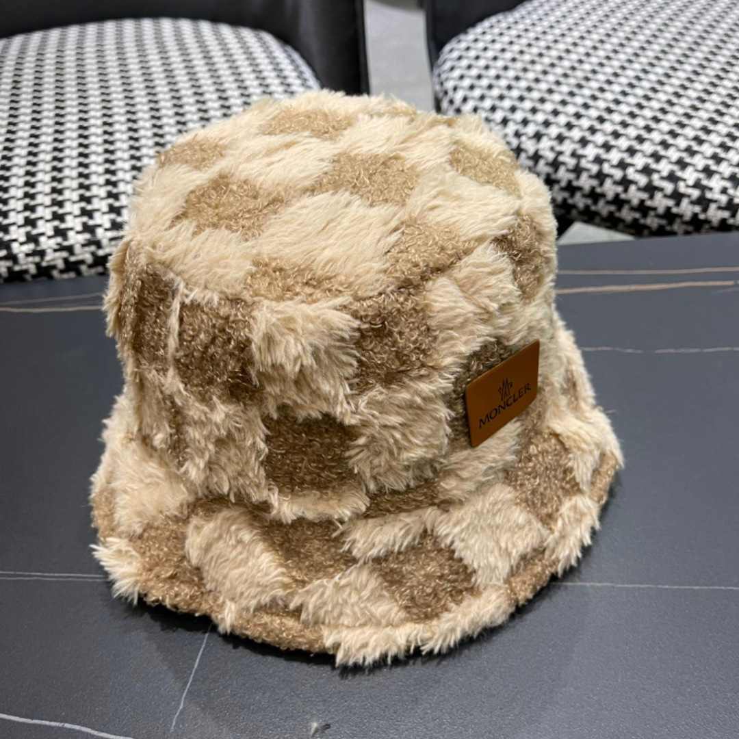 MONCLER蒙口🎩秋新款毛绒加厚高品质秋冬渔夫帽超火爆💖质感很赞，