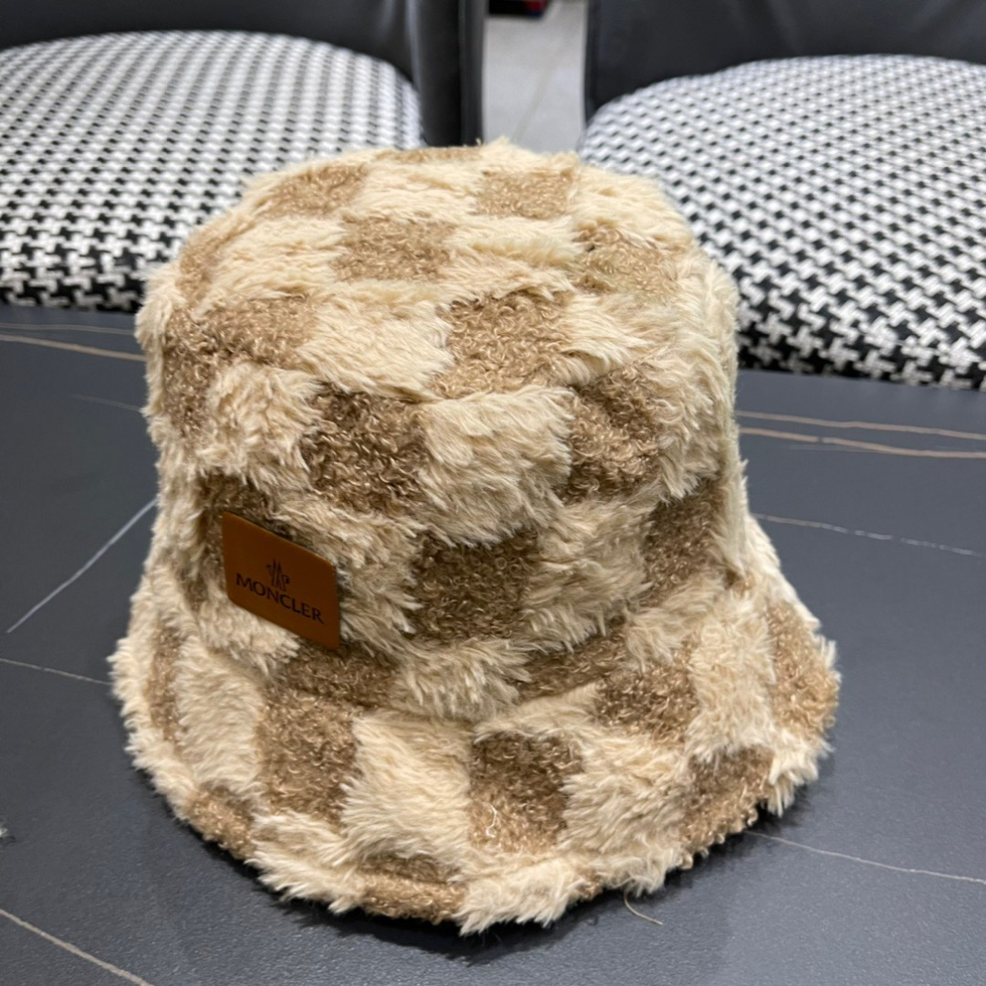 MONCLER蒙口🎩秋新款毛绒加厚高品质秋冬渔夫帽超火爆💖质感很赞，