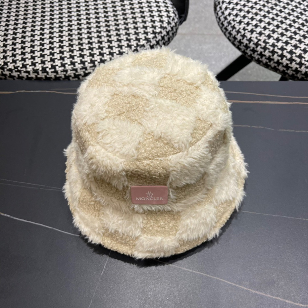 MONCLER蒙口🎩秋新款毛绒加厚高品质秋冬渔夫帽超火爆💖质感很赞，
