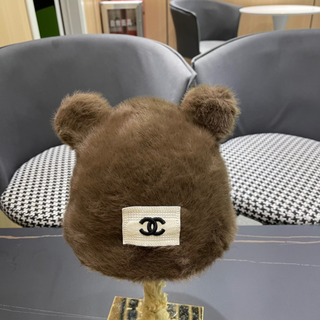 。香奈儿Chanel 国潮子女秋冬可爱渔夫帽大头围毛绒保暖帽
