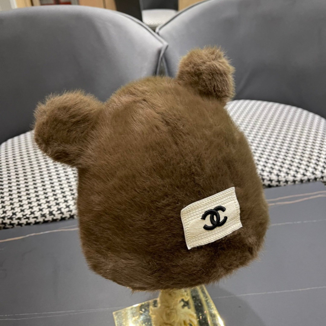 。香奈儿Chanel 国潮子女秋冬可爱渔夫帽大头围毛绒保暖帽