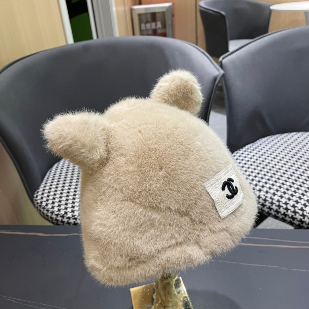 。香奈儿Chanel 国潮子女秋冬可爱渔夫帽大头围毛绒保暖帽