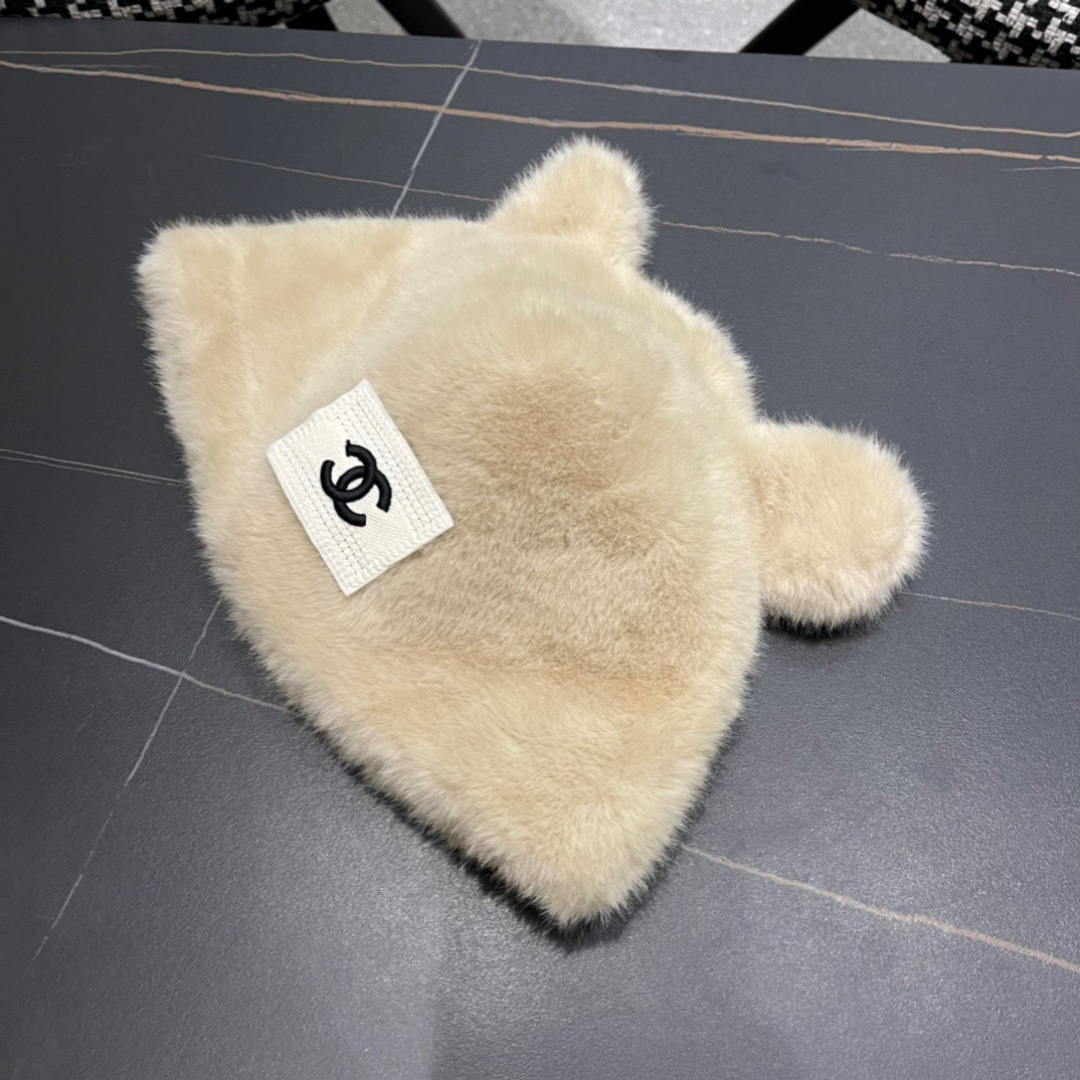 。香奈儿Chanel 国潮子女秋冬可爱渔夫帽大头围毛绒保暖帽