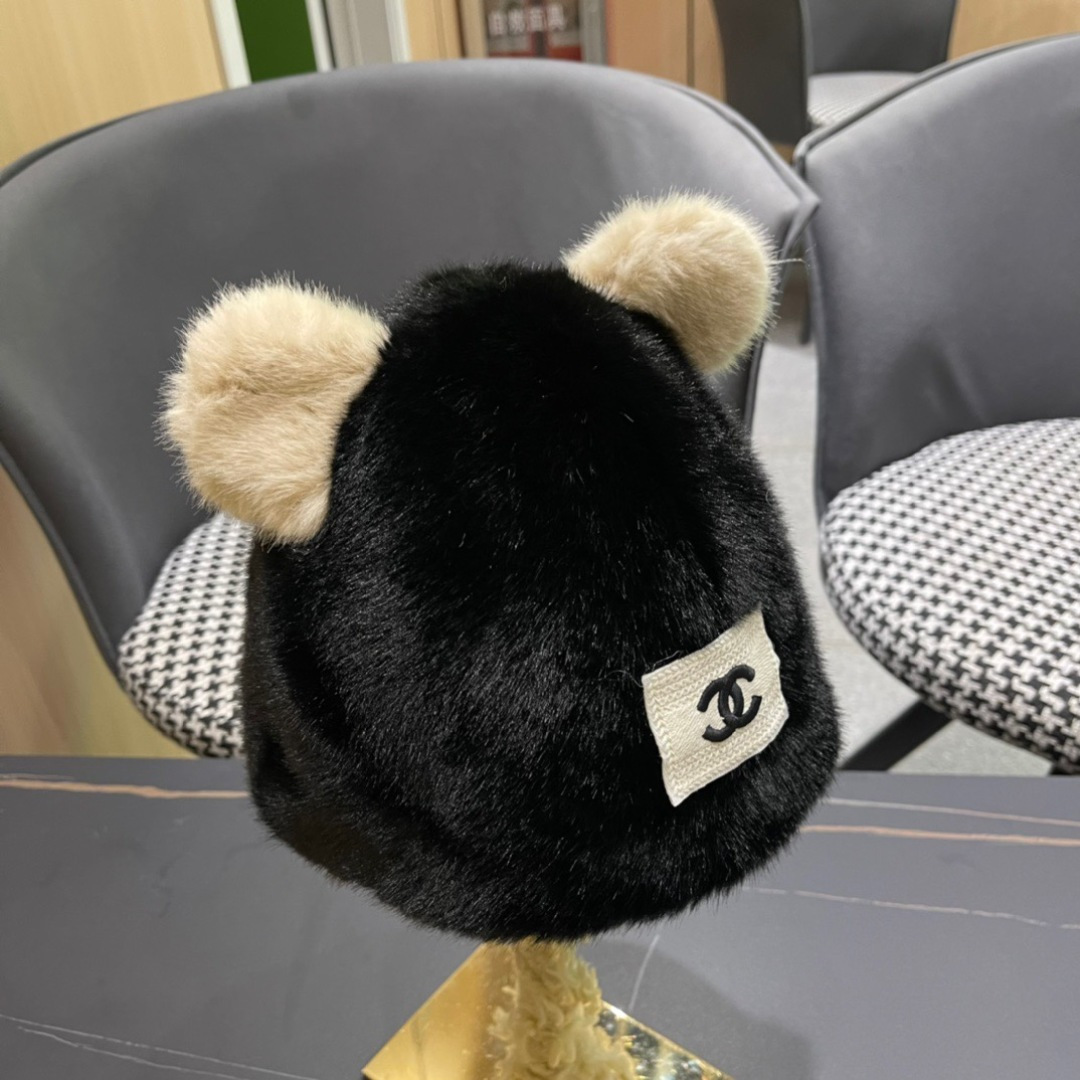 。香奈儿Chanel 国潮子女秋冬可爱渔夫帽大头围毛绒保暖帽