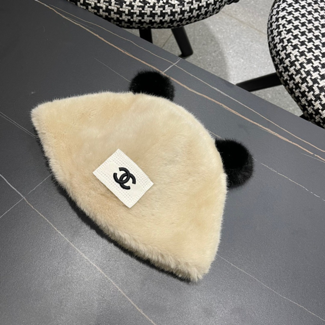 。香奈儿Chanel 国潮子女秋冬可爱渔夫帽大头围毛绒保暖帽